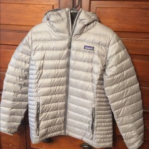 NWOT Patagonia Womens Down Hoody Sweater